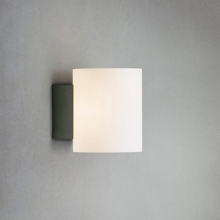 Lámpara de pared Evoke S, gris antracita-vidrio blanco Herstal