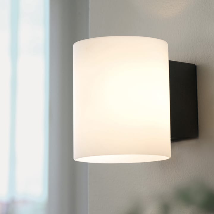 Lámpara de pared Evoke S, gris antracita-vidrio blanco Herstal