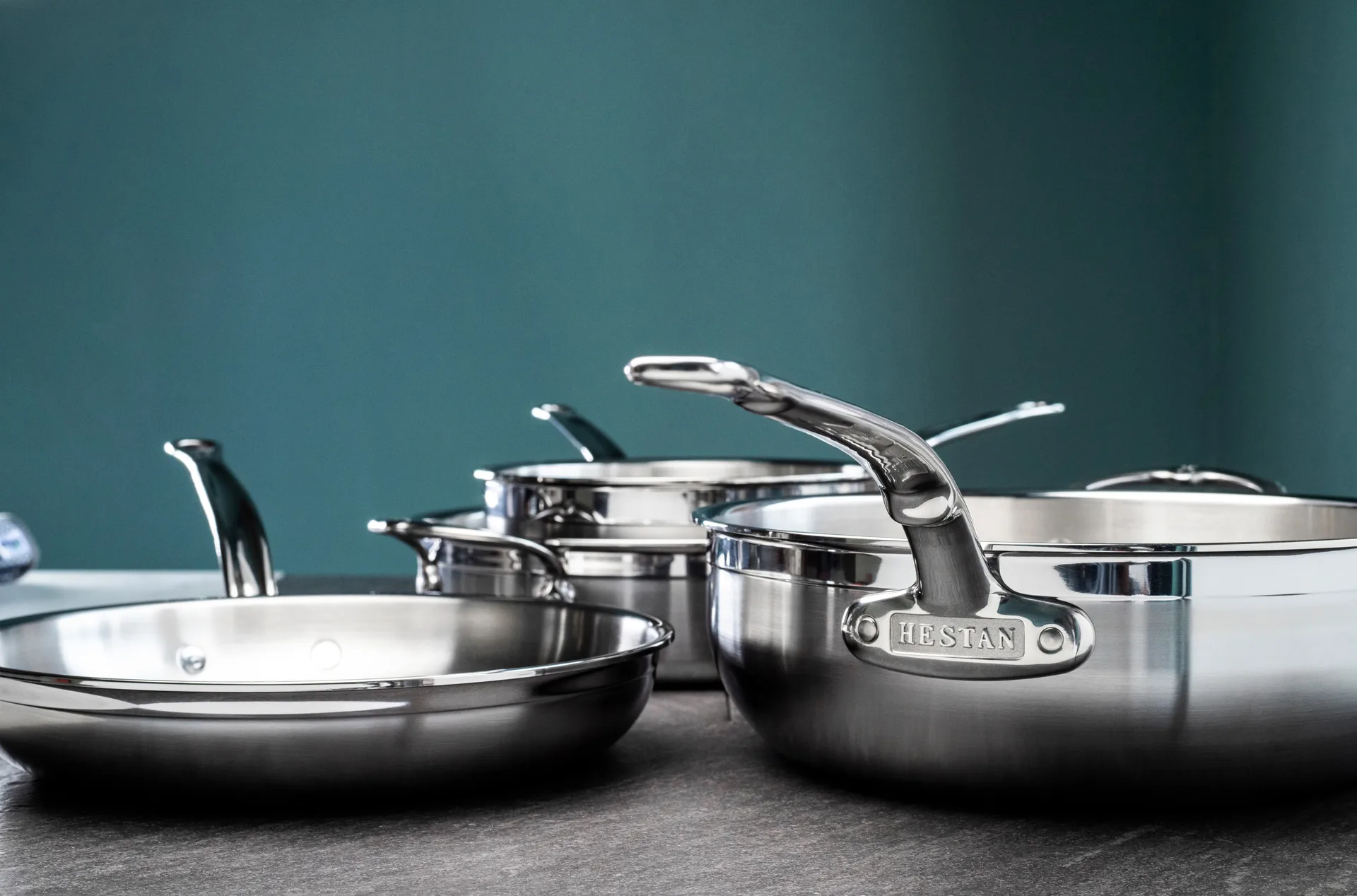 Juego de ollas y sartenes Hestan Probond, 10 piezas Hestan