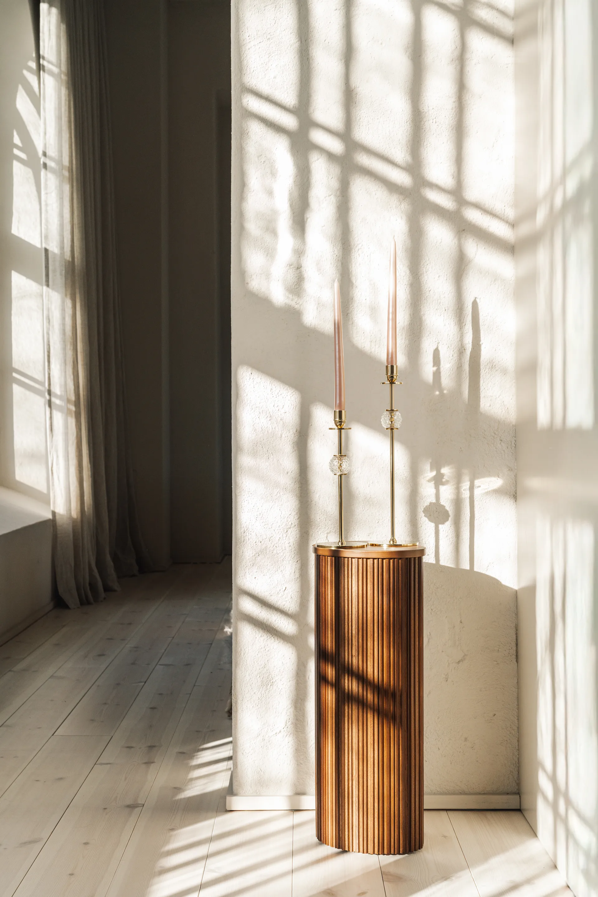 Candelabro Alba 30 cm, latón macizo y vidrio Hilke Collection