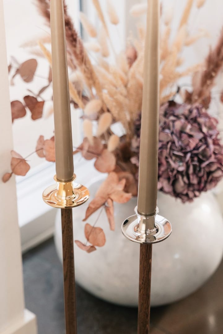 Candelabro Alto Basso, latón macizo Hilke Collection