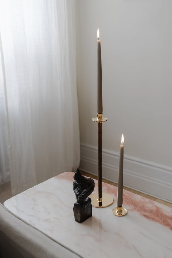 Candelabro Alto Basso, latón macizo Hilke Collection