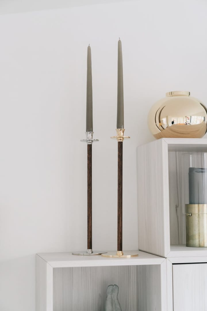Candelabro Alto Basso, latón macizo Hilke Collection