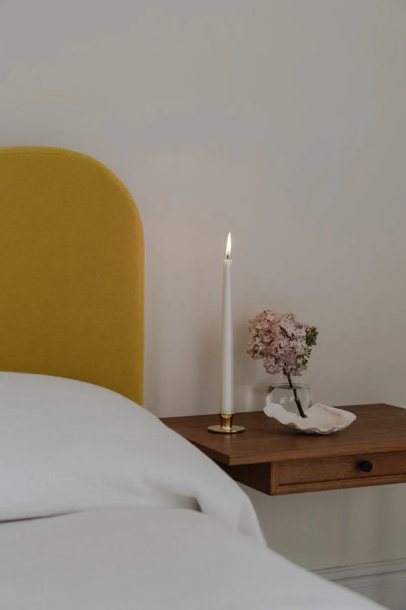 Candelabro Basso bajo, latón macizo Hilke Collection