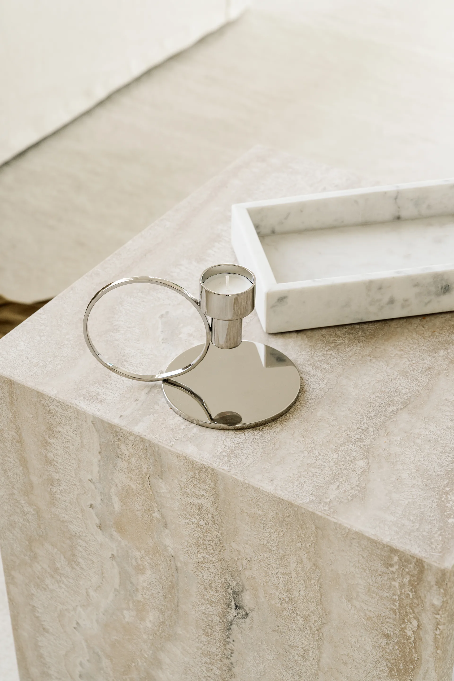 Candelabro Insieme, Latón niquelado Hilke Collection