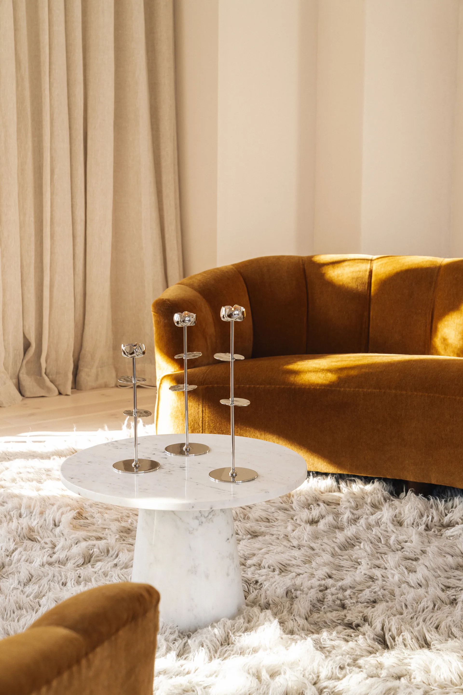 Candelabro Ninfea Alta 30 cm, Latón niquelado Hilke Collection