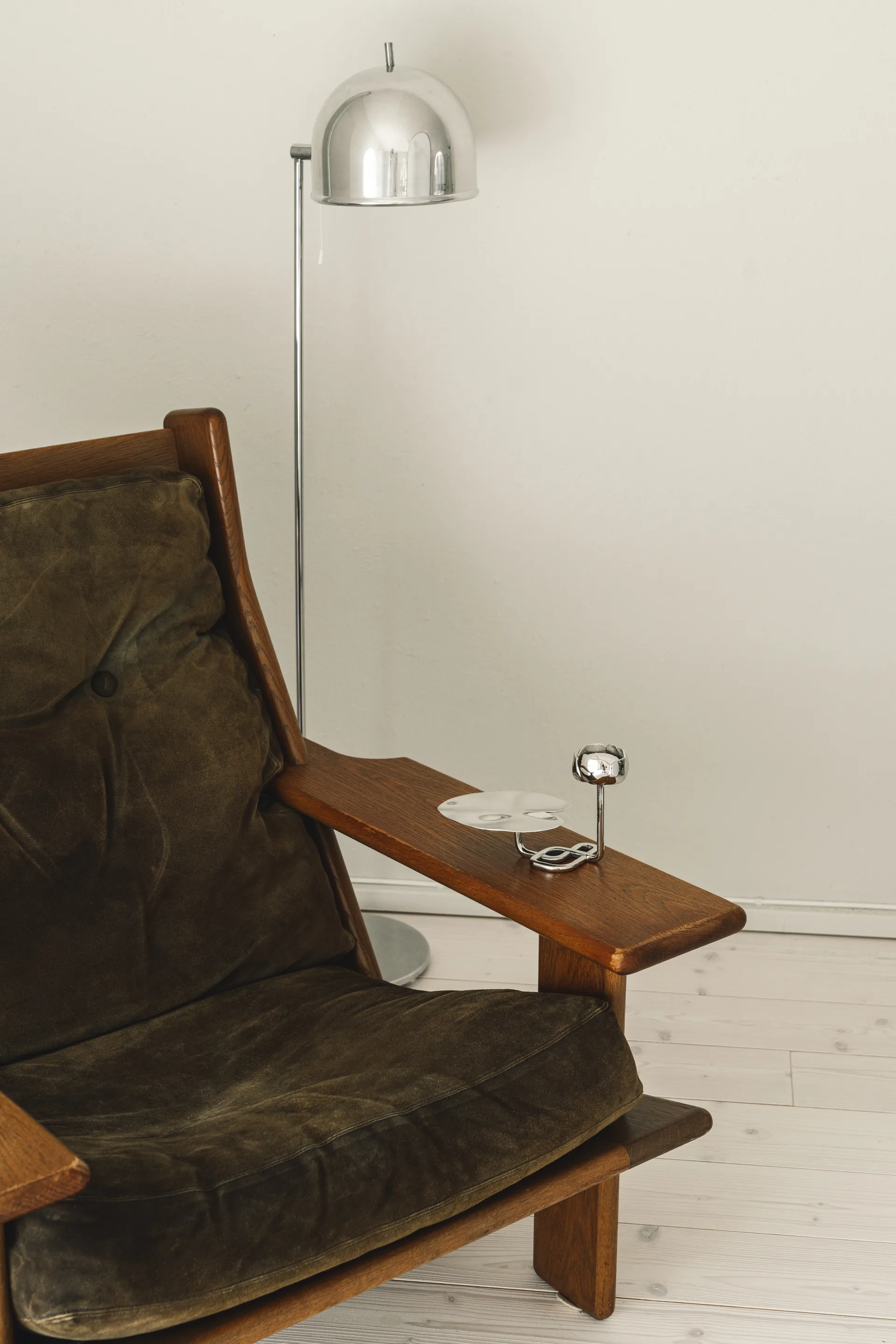 Candelabro Ninfea No.2, Latón niquelado Hilke Collection