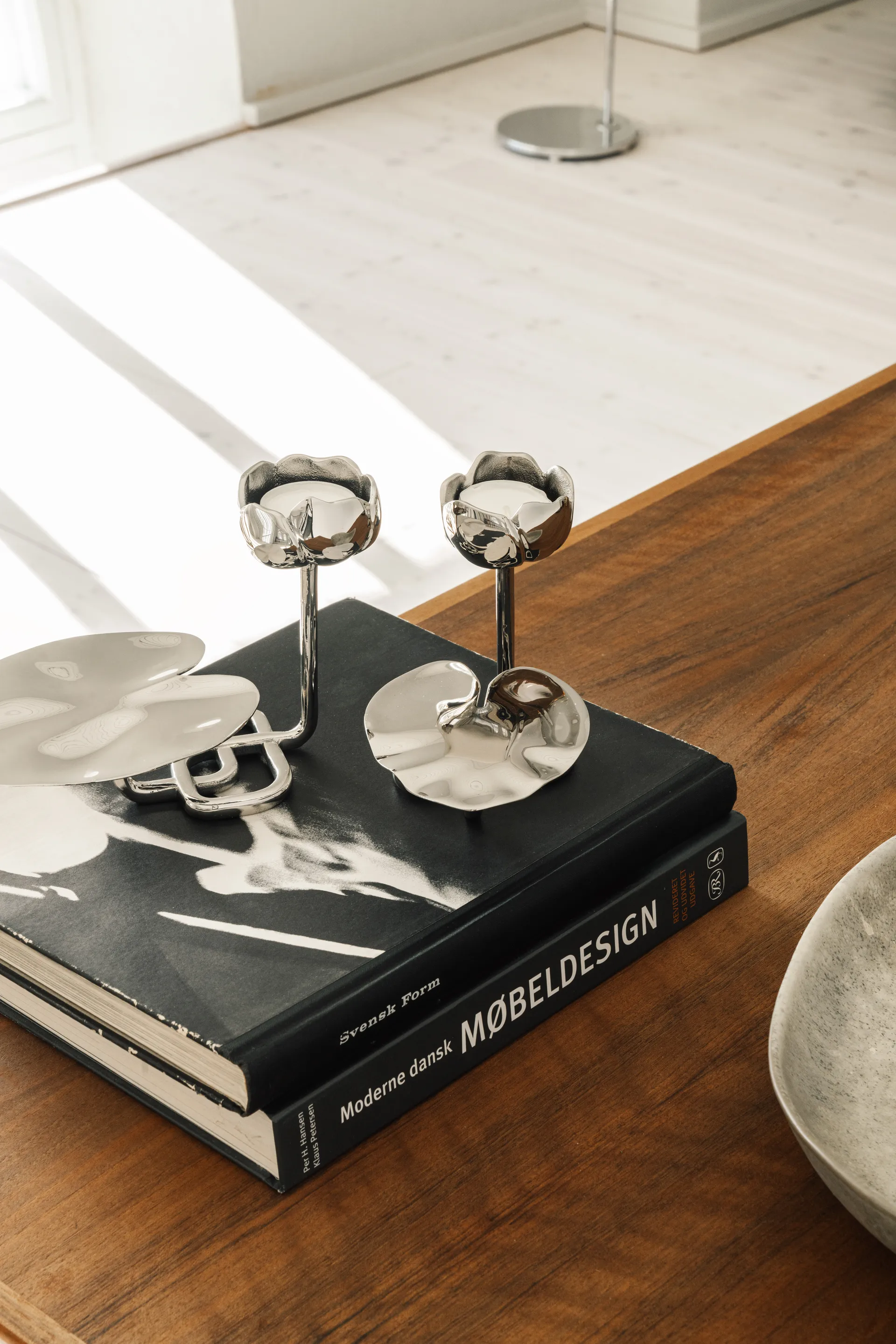 Candelabro Ninfea No.2, Latón niquelado Hilke Collection