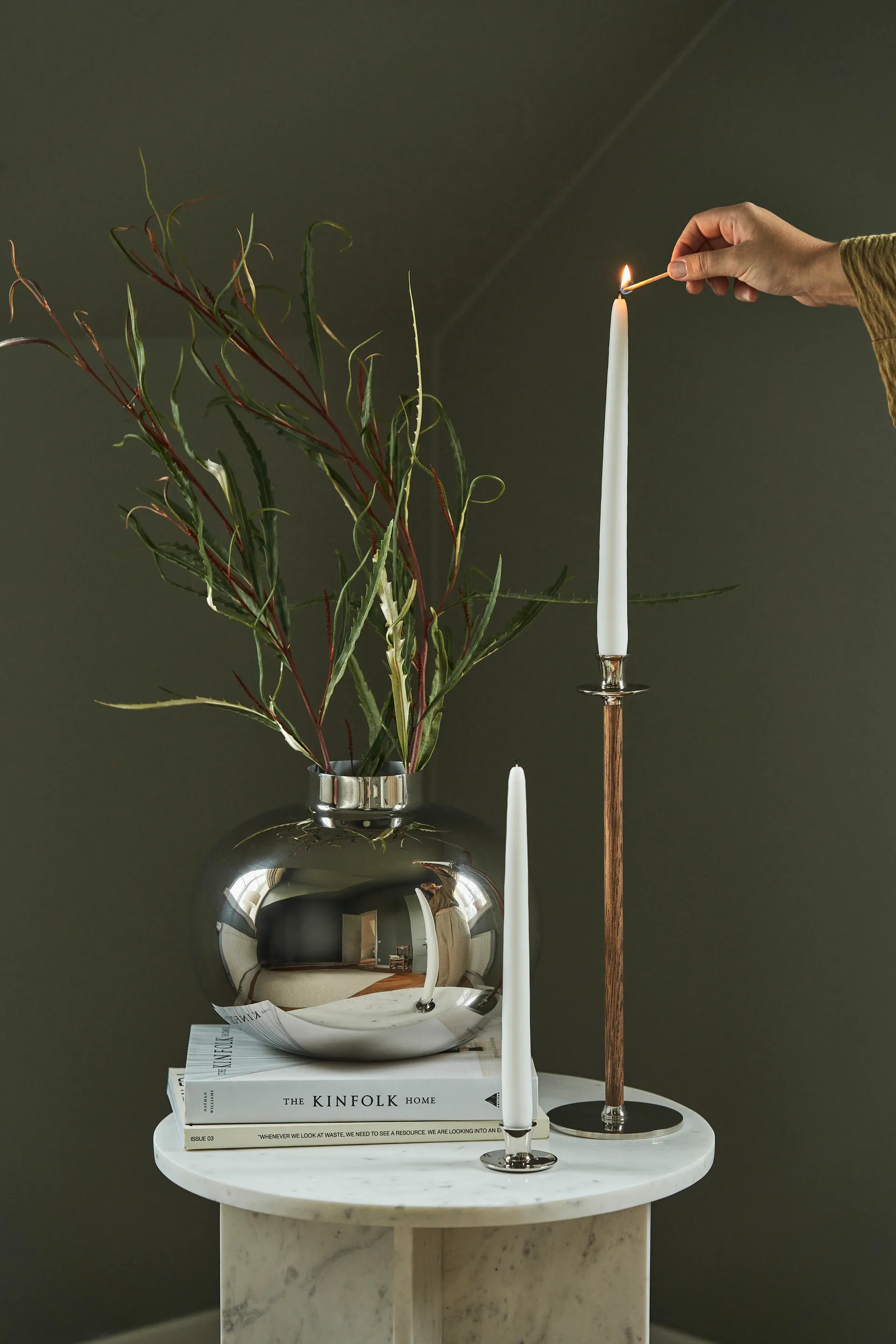 Jarrón Amico Ø29 cm, latón niquelado Hilke Collection