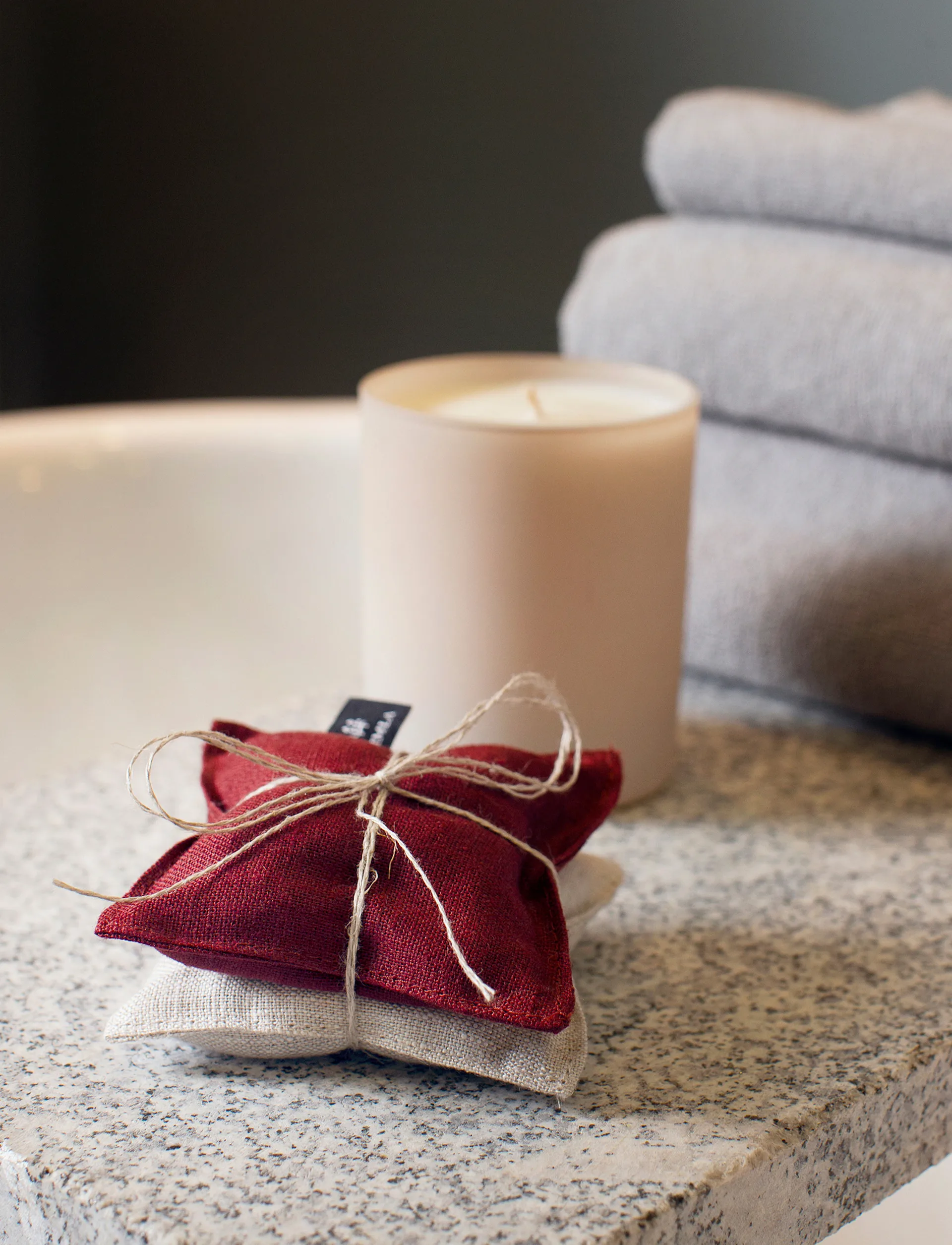 Cojín aromático 9x9 cm, Lingonberry-oatmeal Himla