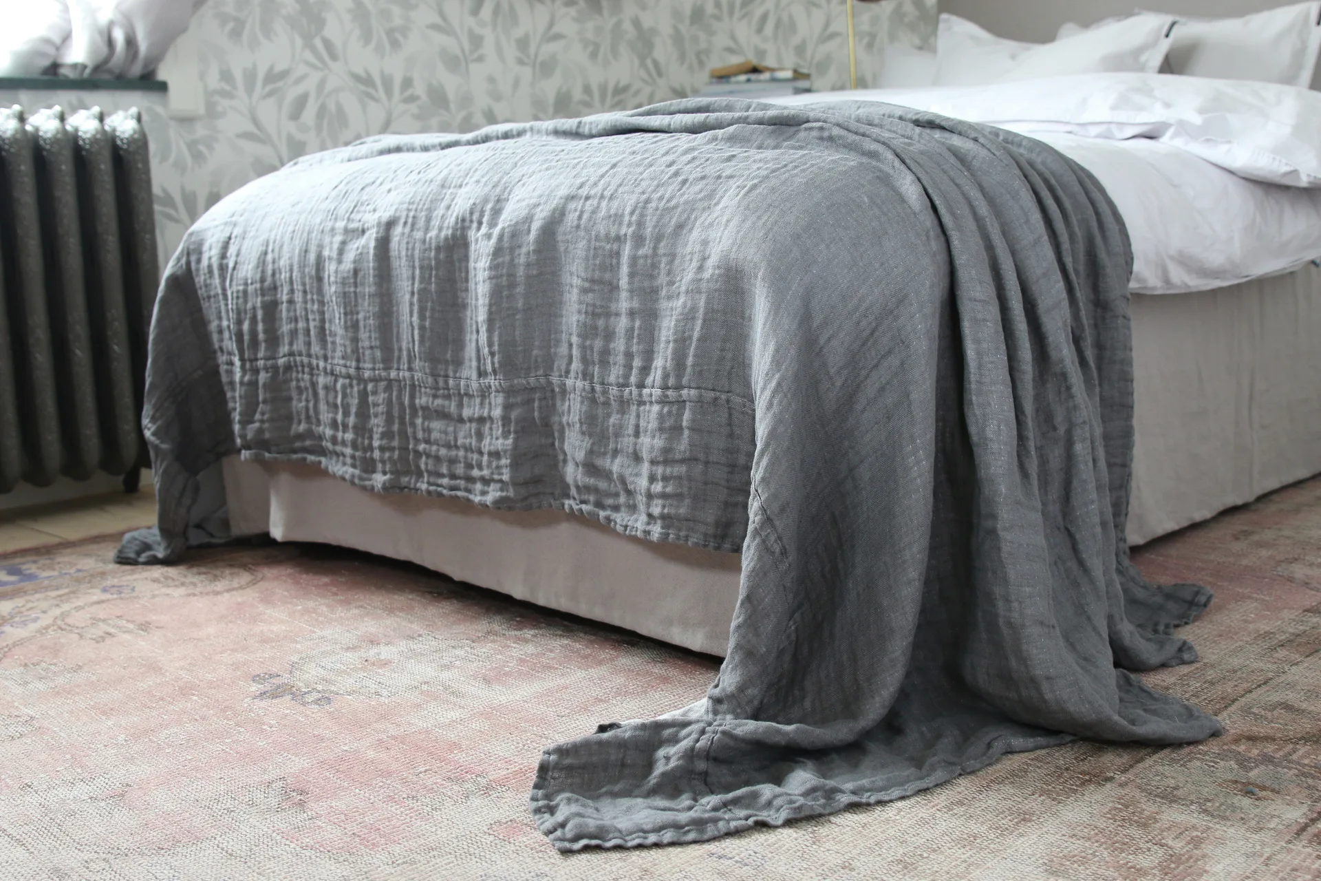 Colcha de cama Hannelin charcoal (gris), 160 x 260 cm Himla
