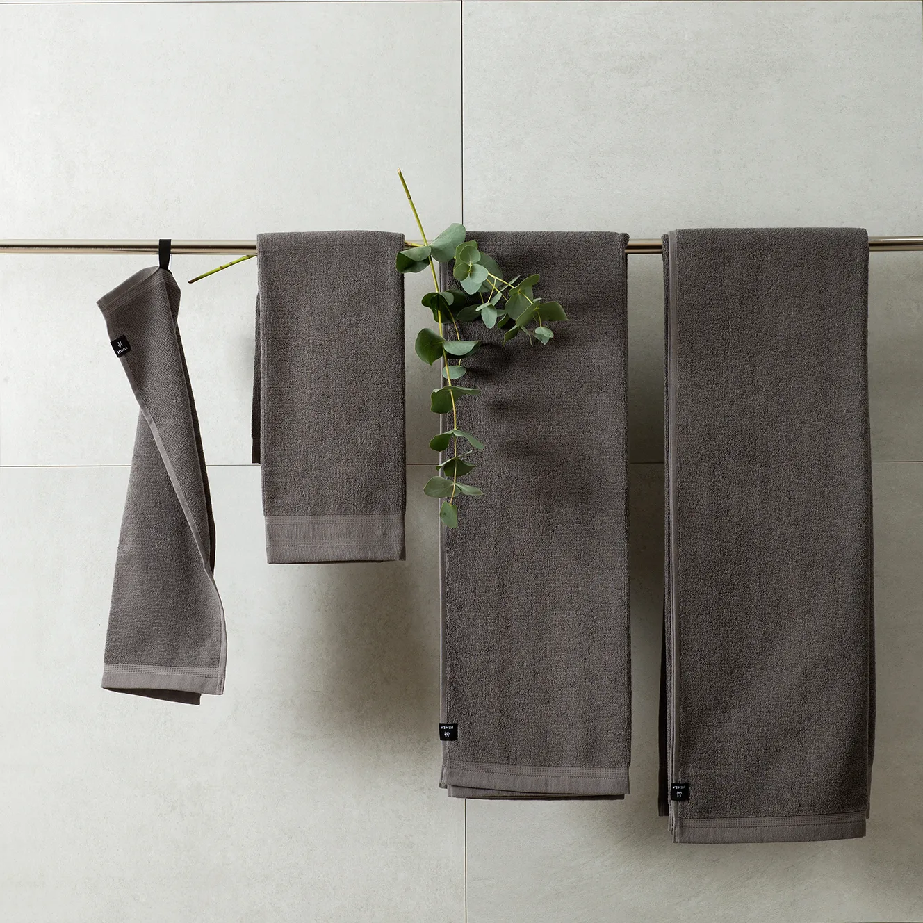 Toalla Lina nickel, 30x50 cm Himla