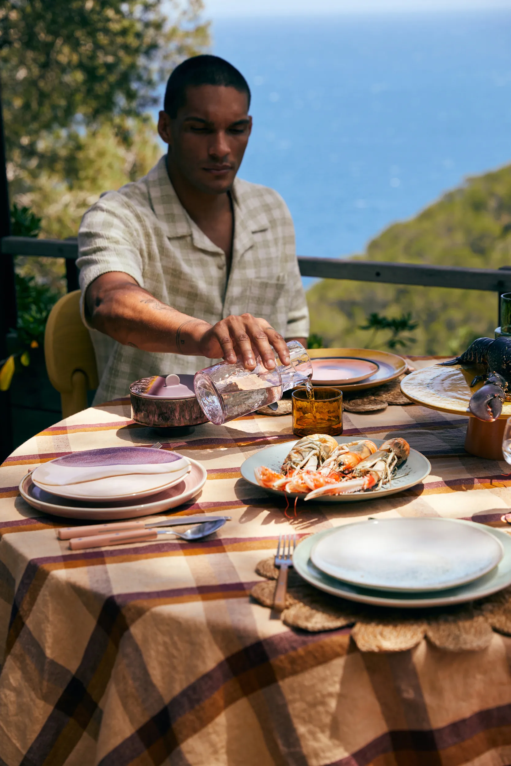 Bombonera 70's, Burst HKliving