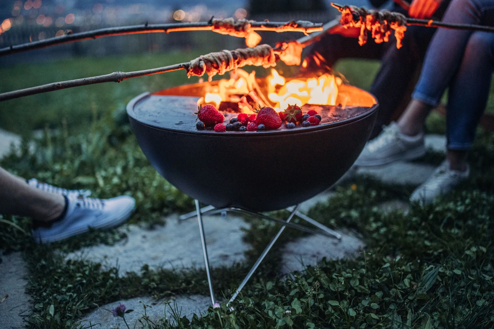 Brasero BOWL 57, Negro-plata, base de estrella Höfats