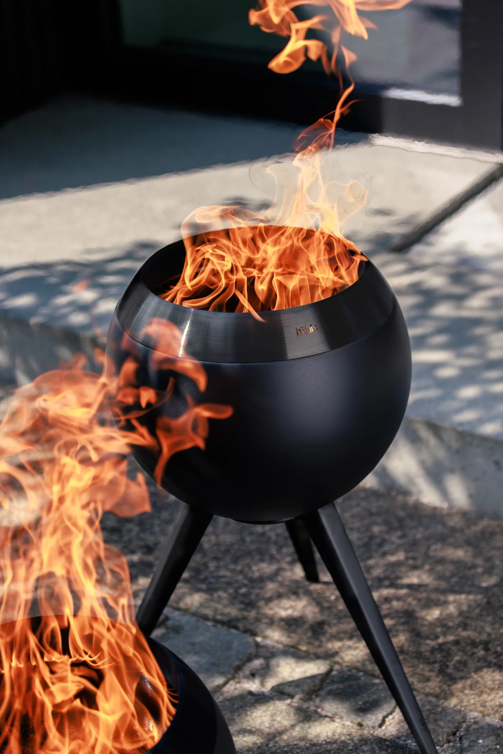 Brasero MOON 45, All black, base alta Höfats