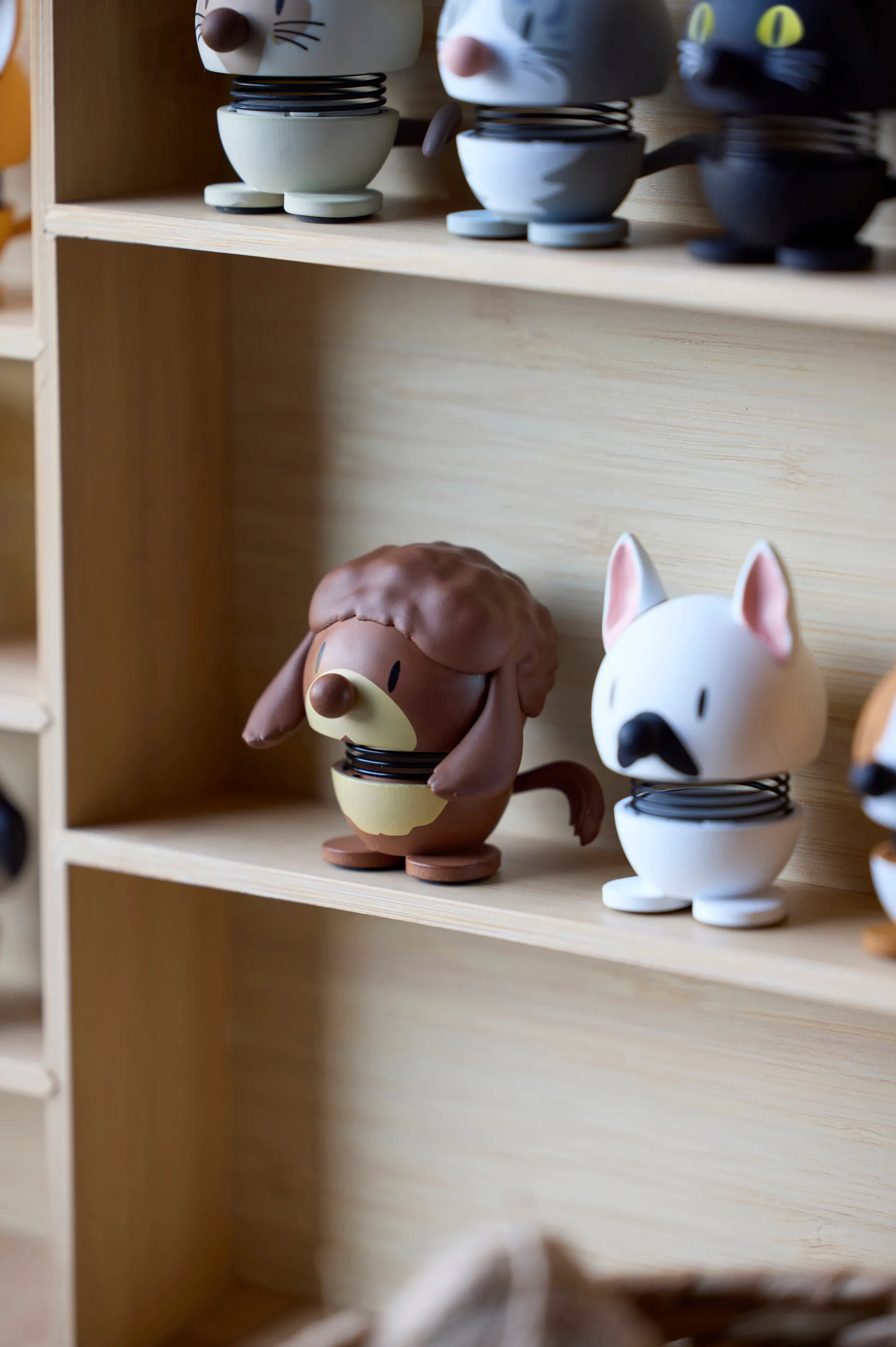 Figura Hoptimist XS, Poodle, brown Hoptimist