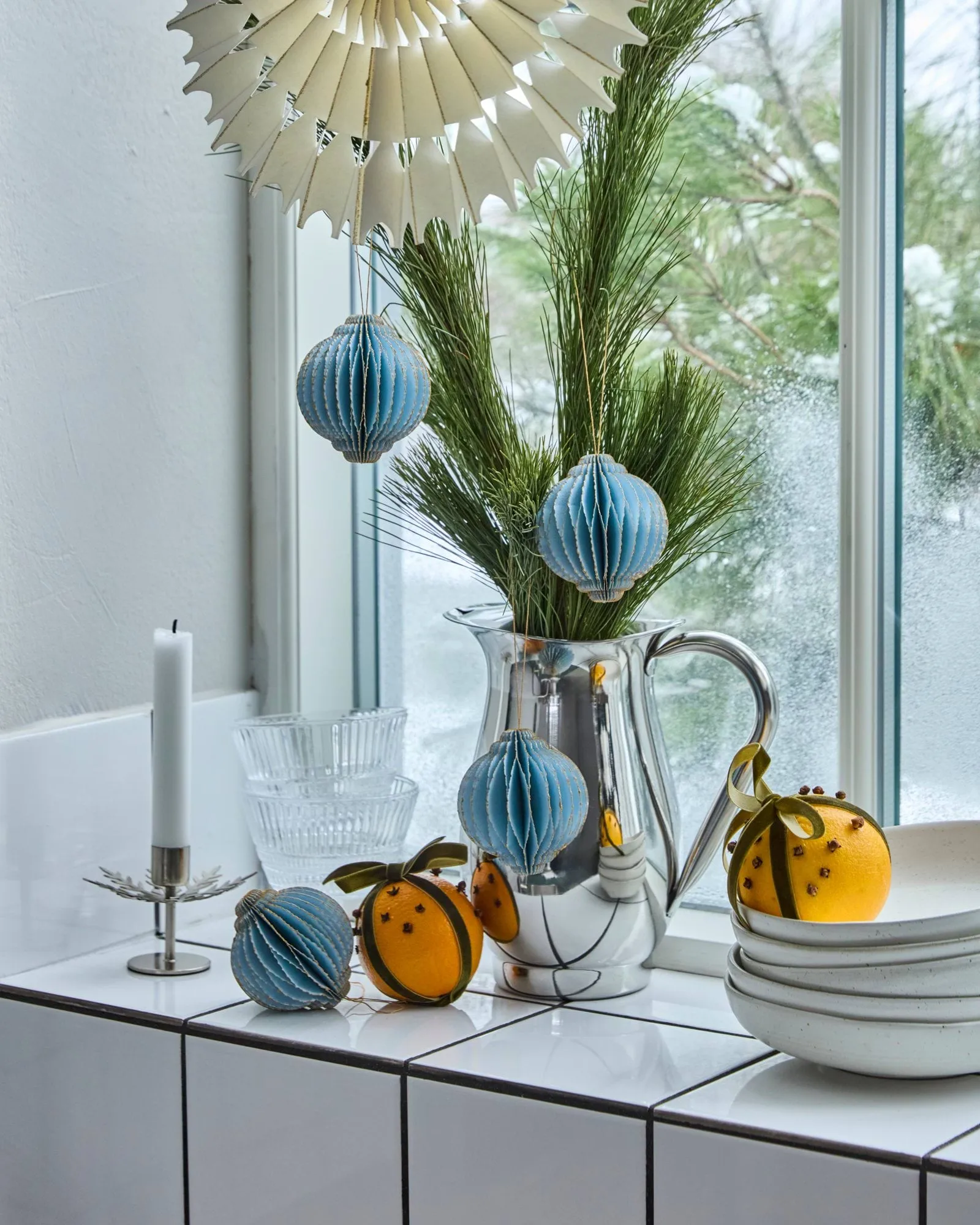 Adorno colgante navideño Alsta, pack de 4, Azul claro, Ø8 cm House Doctor