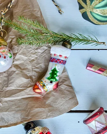 Adorno colgante navideño Stok julstrumpa, pack de 4 - Rojo, blanco - House Doctor