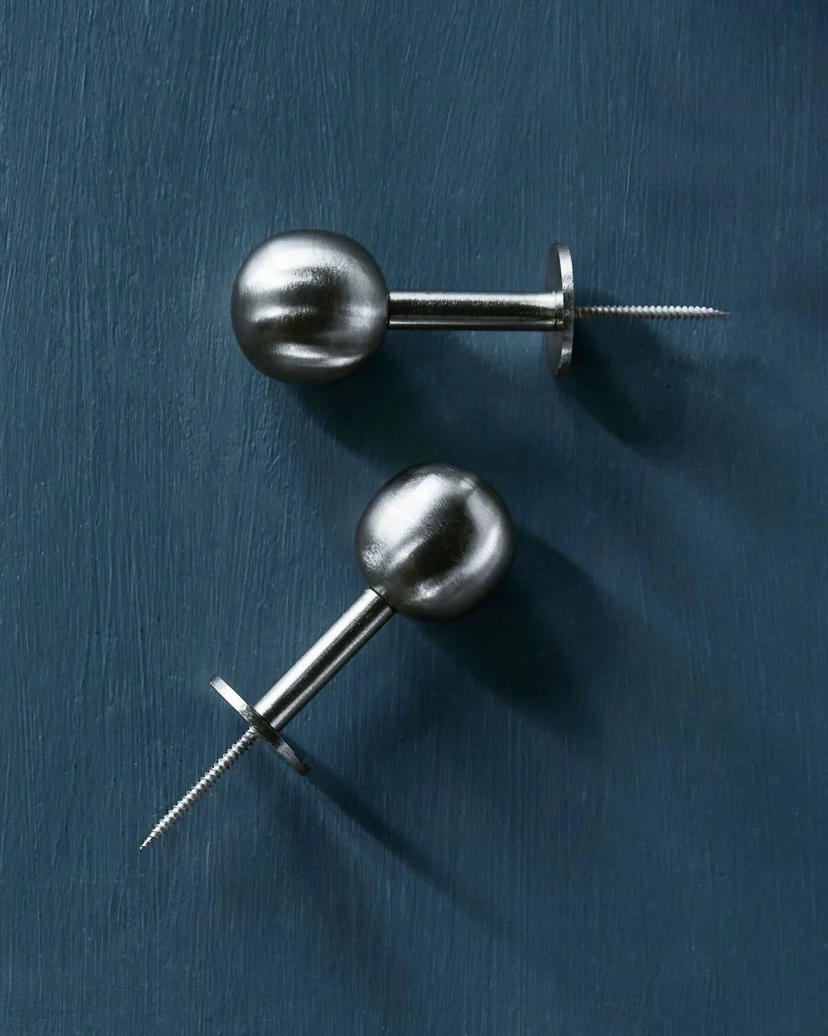 Ball percha 2-pack, Acabado plateado, Ø8x4 cm House Doctor
