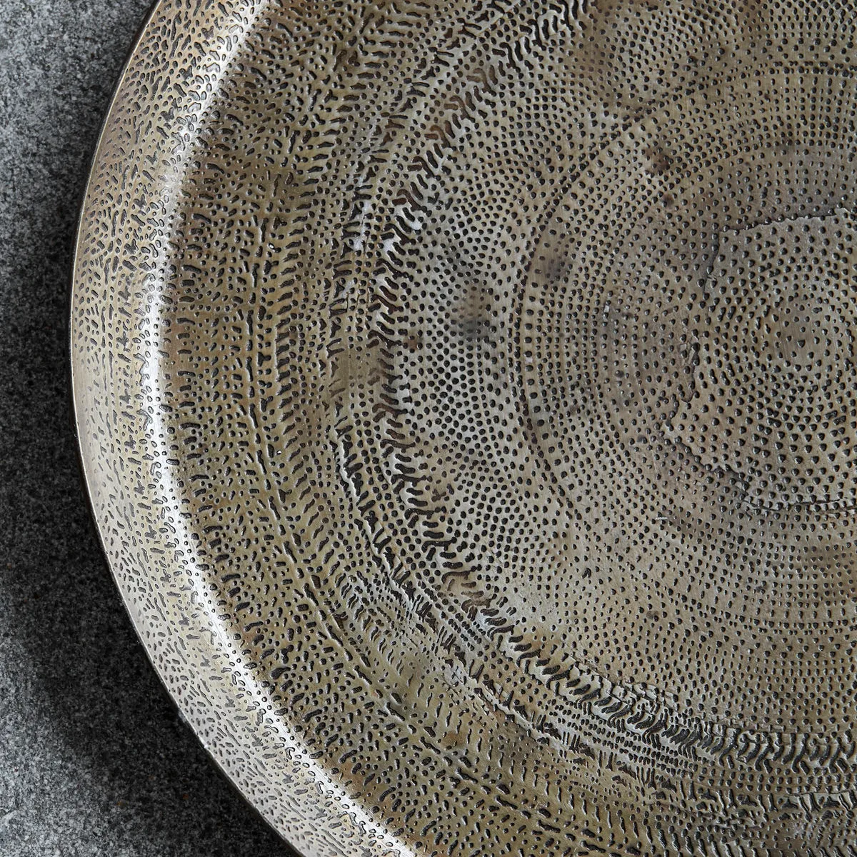 Bandeja Jhansi Ø29 cm, latón House Doctor