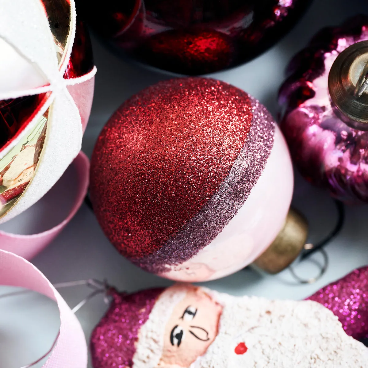 Bola de árbol de navidad Stripe Ø5 cm, Rosa-rojo House Doctor