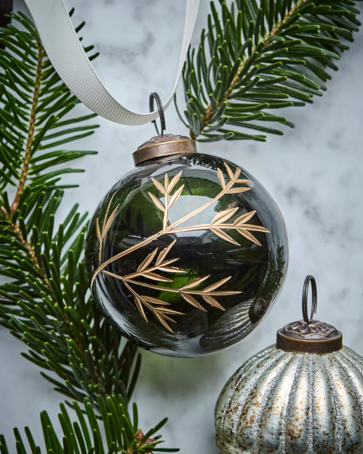 Bola de Navidad Leaf Ø7,5 cm set de 4, Verde-dorado House Doctor