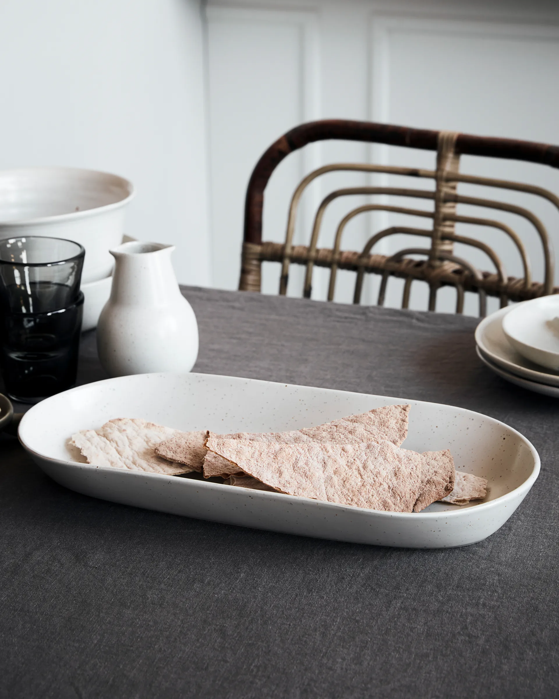 Fuente de servir Pion 19x38 cm, gris-blanco House Doctor