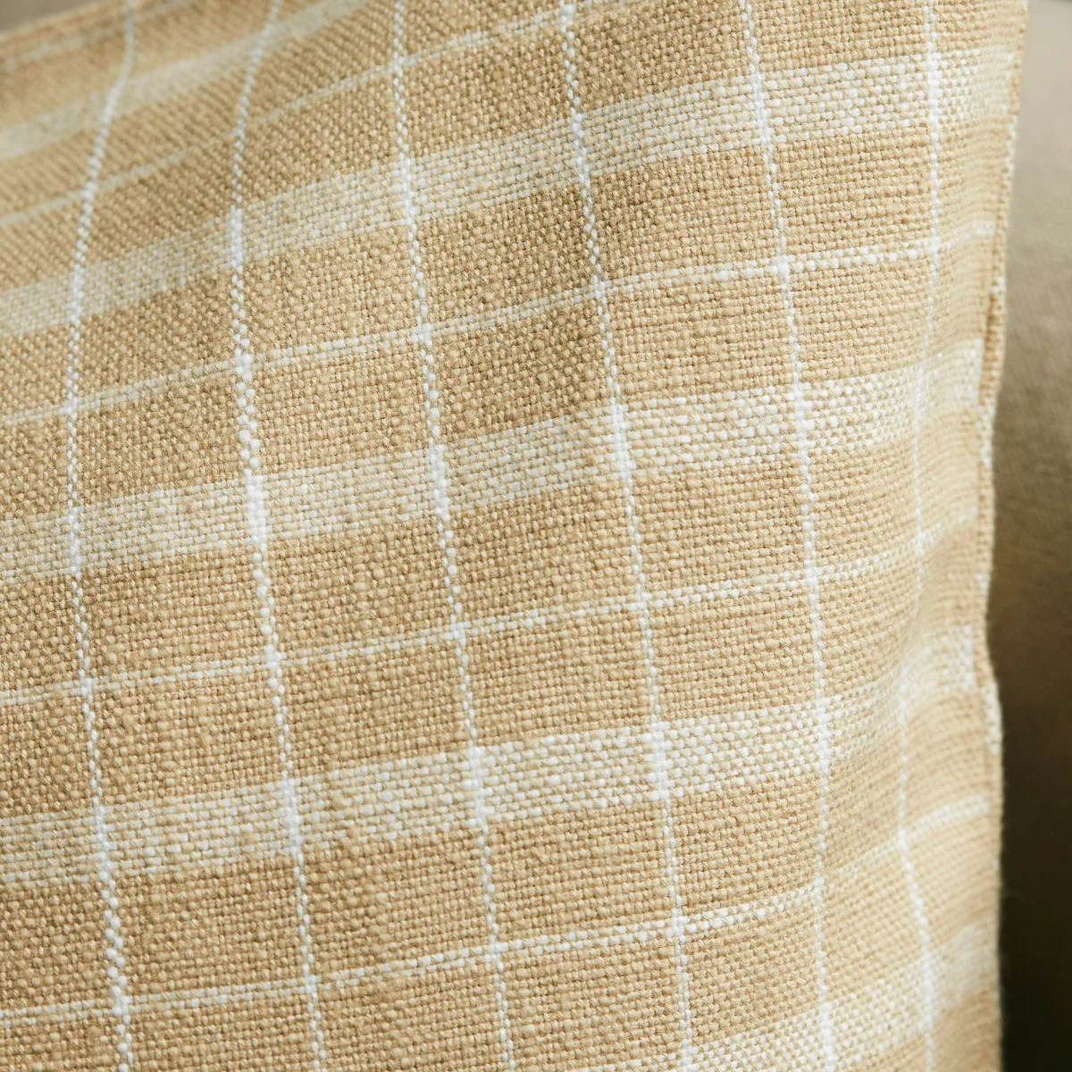 Funda de cojín Thame a cuadros 50x50 cm, Sand House Doctor