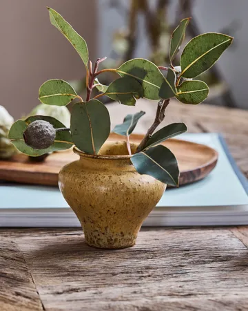 Jarrón Kolo - Mostaza, 8,5 cm - House Doctor