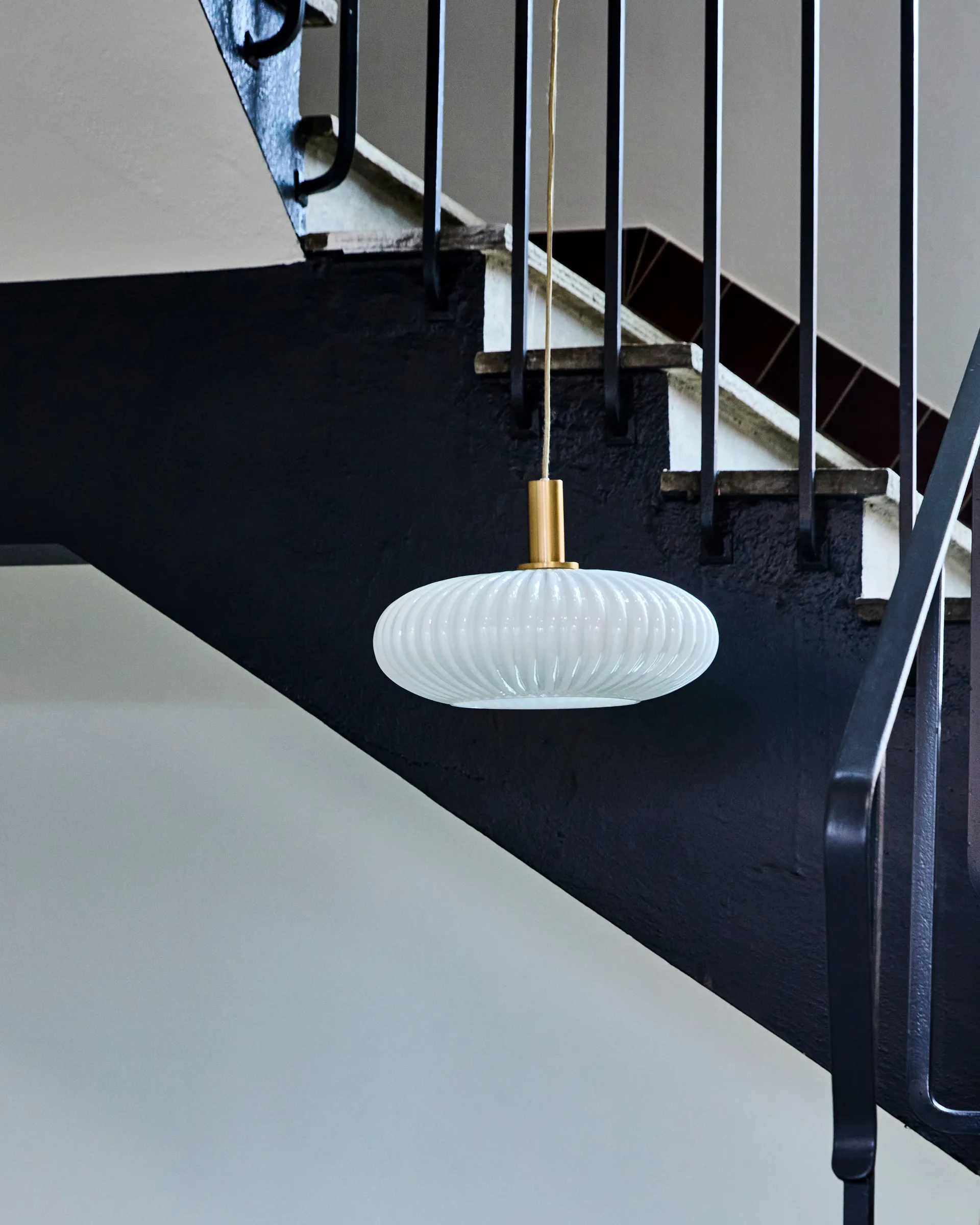 Lámpara colgante Fort, Latón envejecido House Doctor