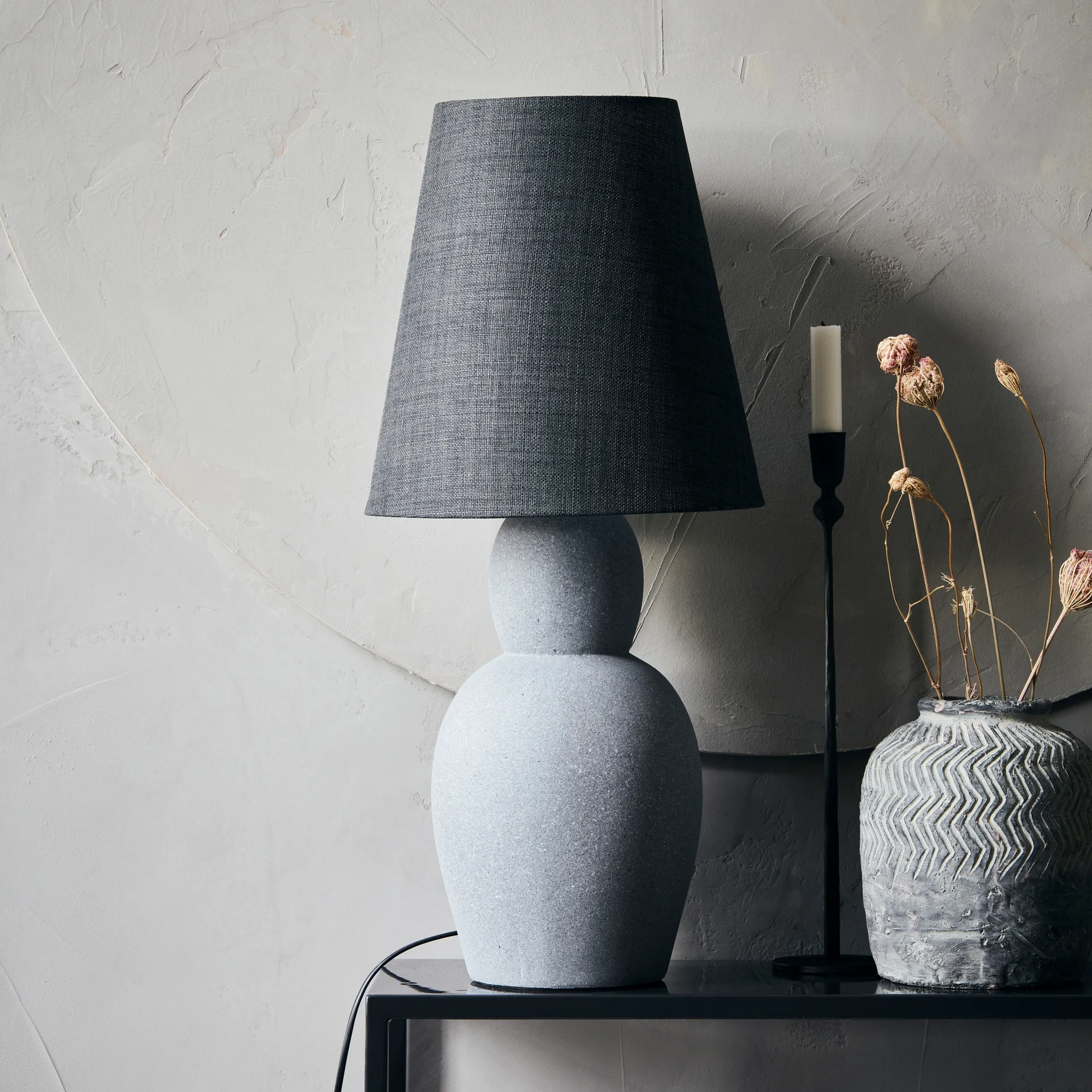 Lámpara de mesa Orga 67 cm, gris House Doctor