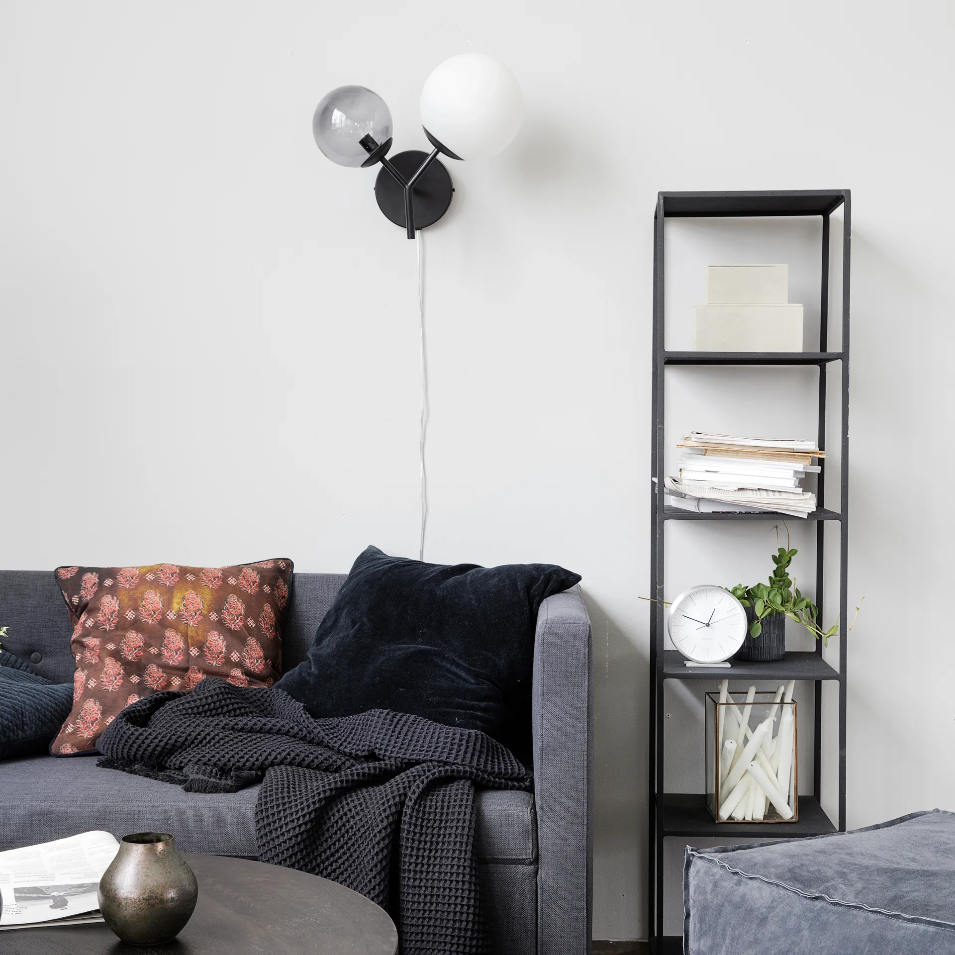 Lámpara de pared Twice, Negro House Doctor