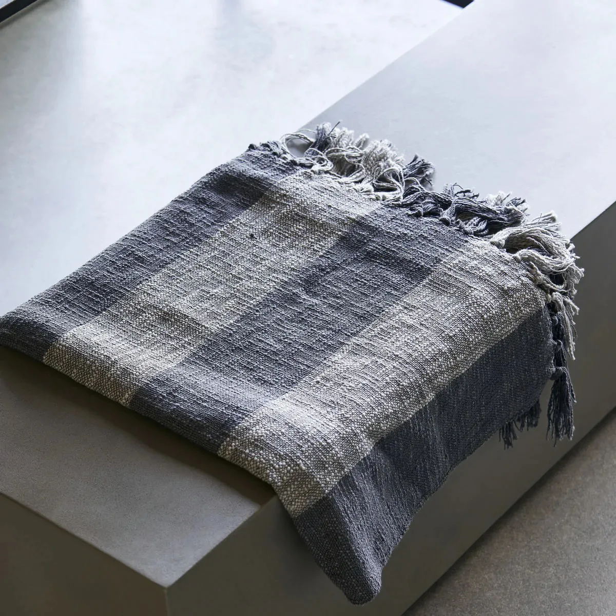 Manta Ponra 130x180 cm, gris House Doctor