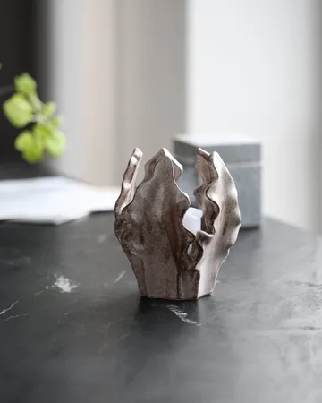 Portavelas para vela de té Camden - Marrón ante, Ø14x17 cm - House Doctor