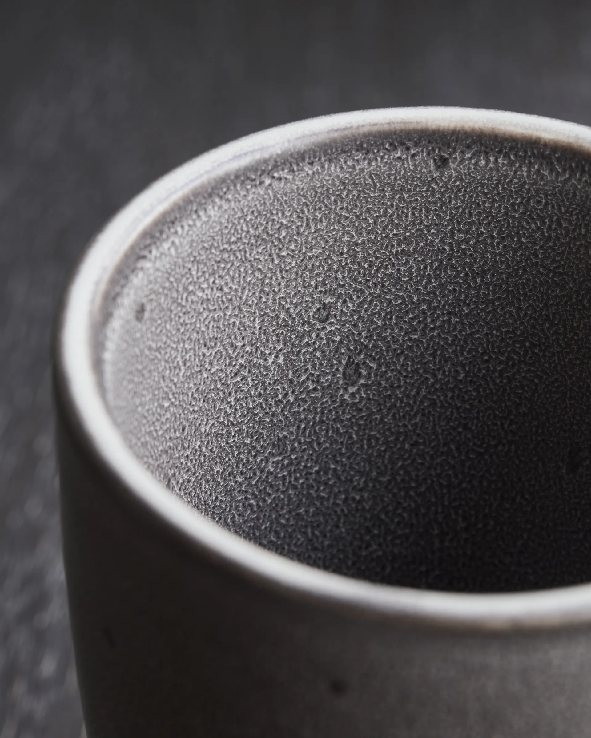 Set de 2 tazas térmicas Liss 14 cm, gris oscuro House Doctor