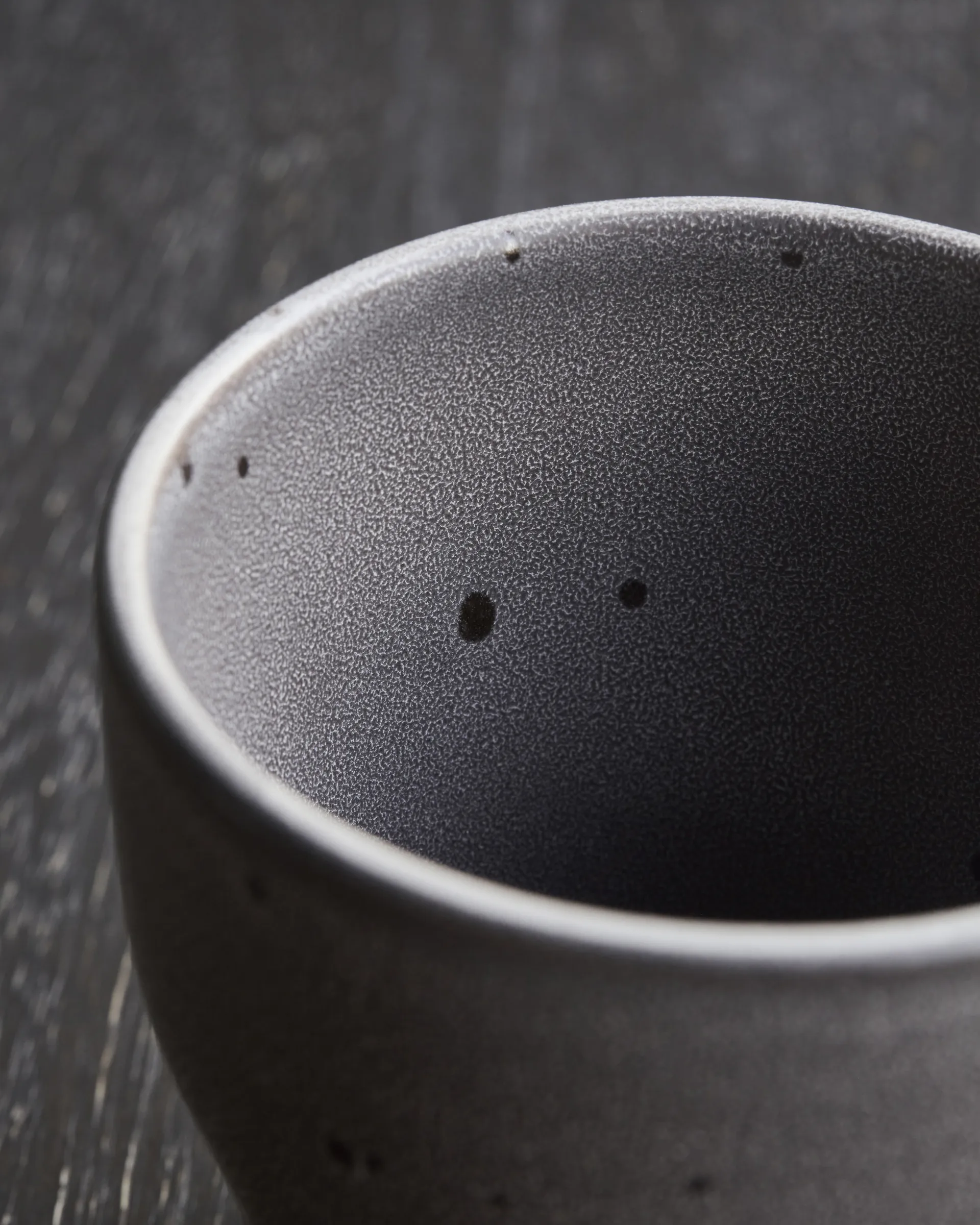 Set de 4 tazas térmicas Liss 9 cm, gris oscuro House Doctor