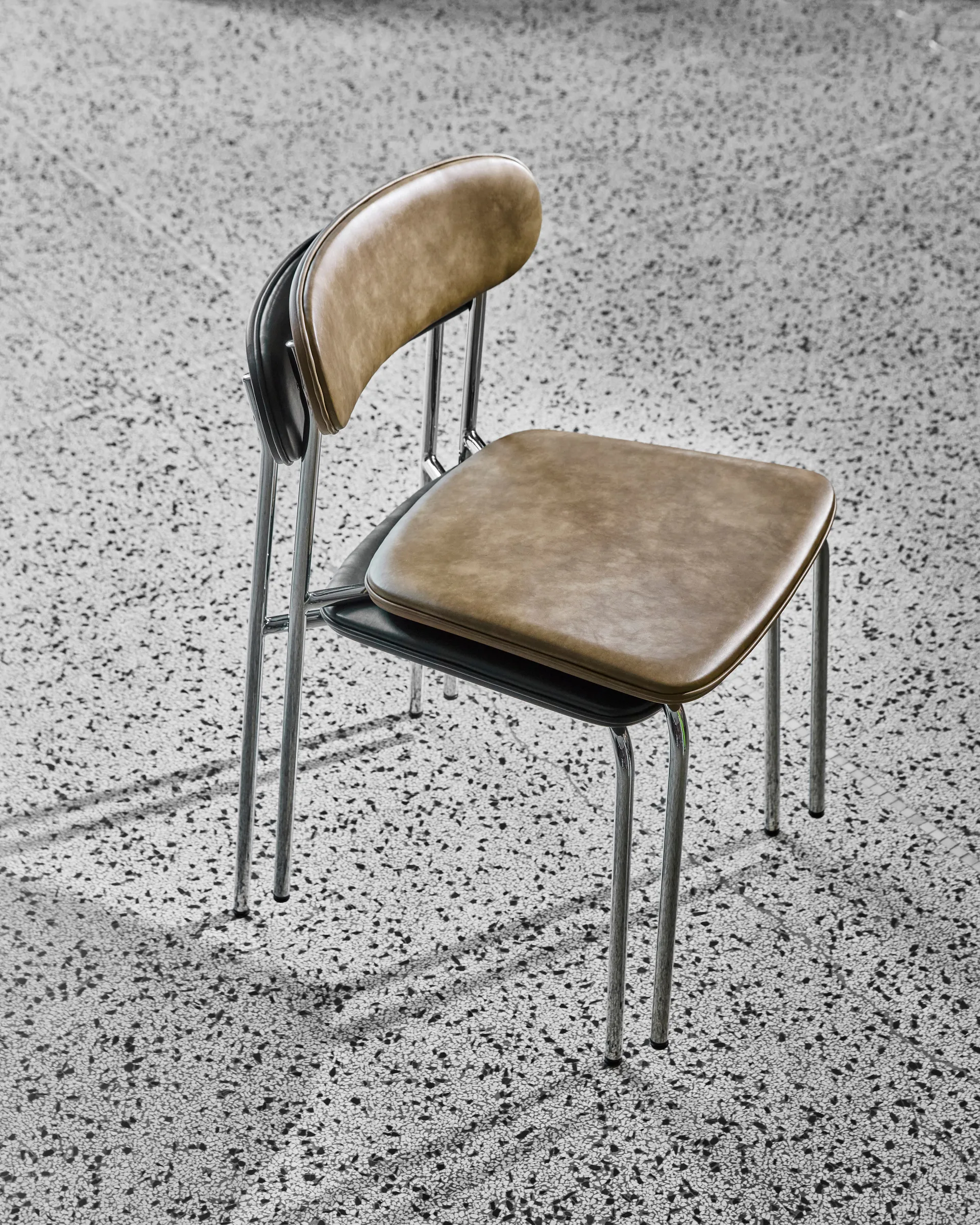 Silla Pova, Cromo-caqui House Doctor