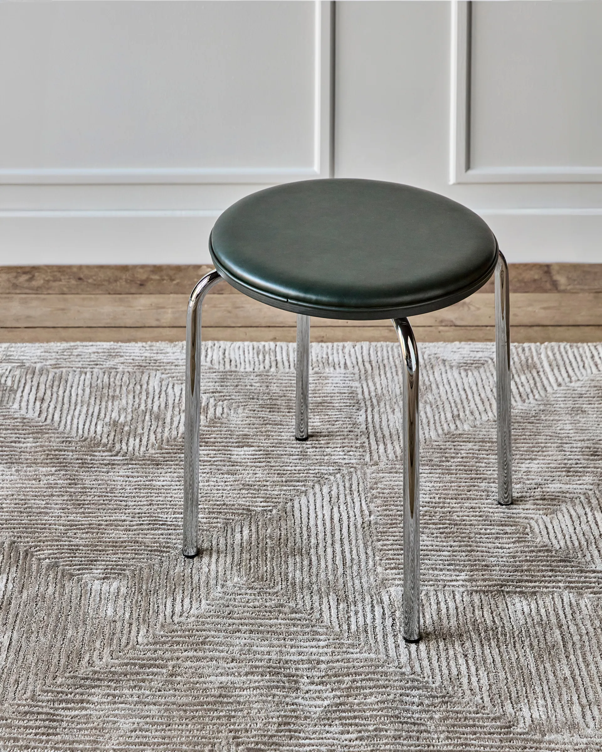 Taburete Comma, Verde oscuro House Doctor