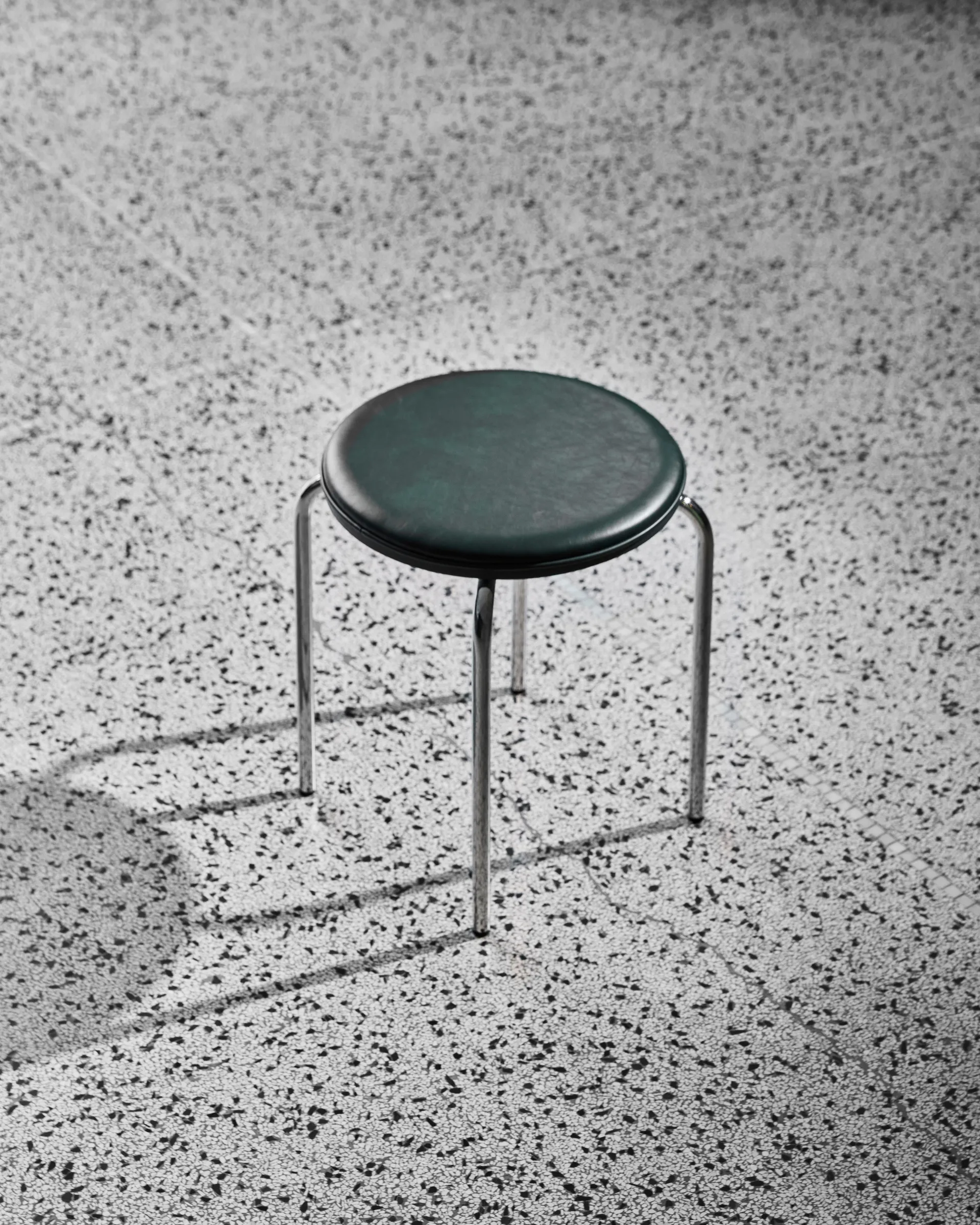 Taburete Comma, Verde oscuro House Doctor