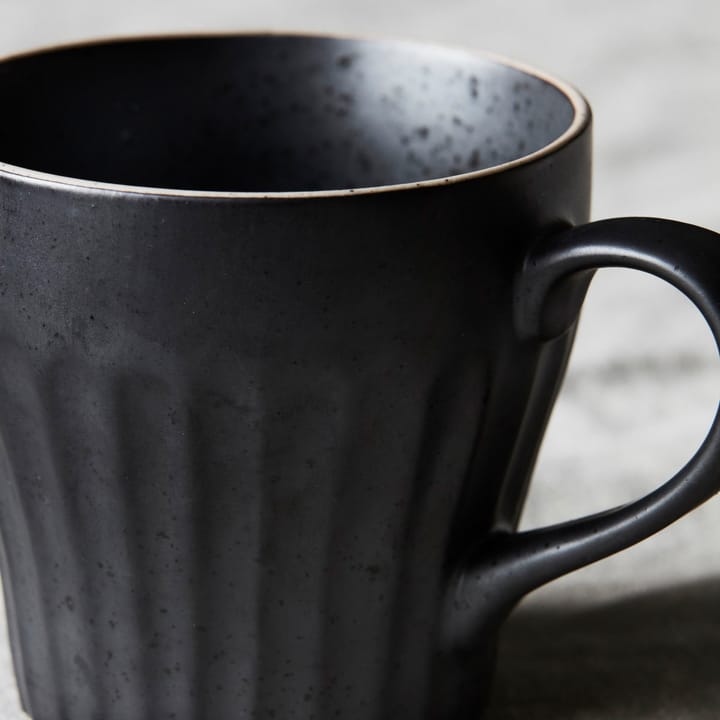 Taza con asa Berica, negro House Doctor