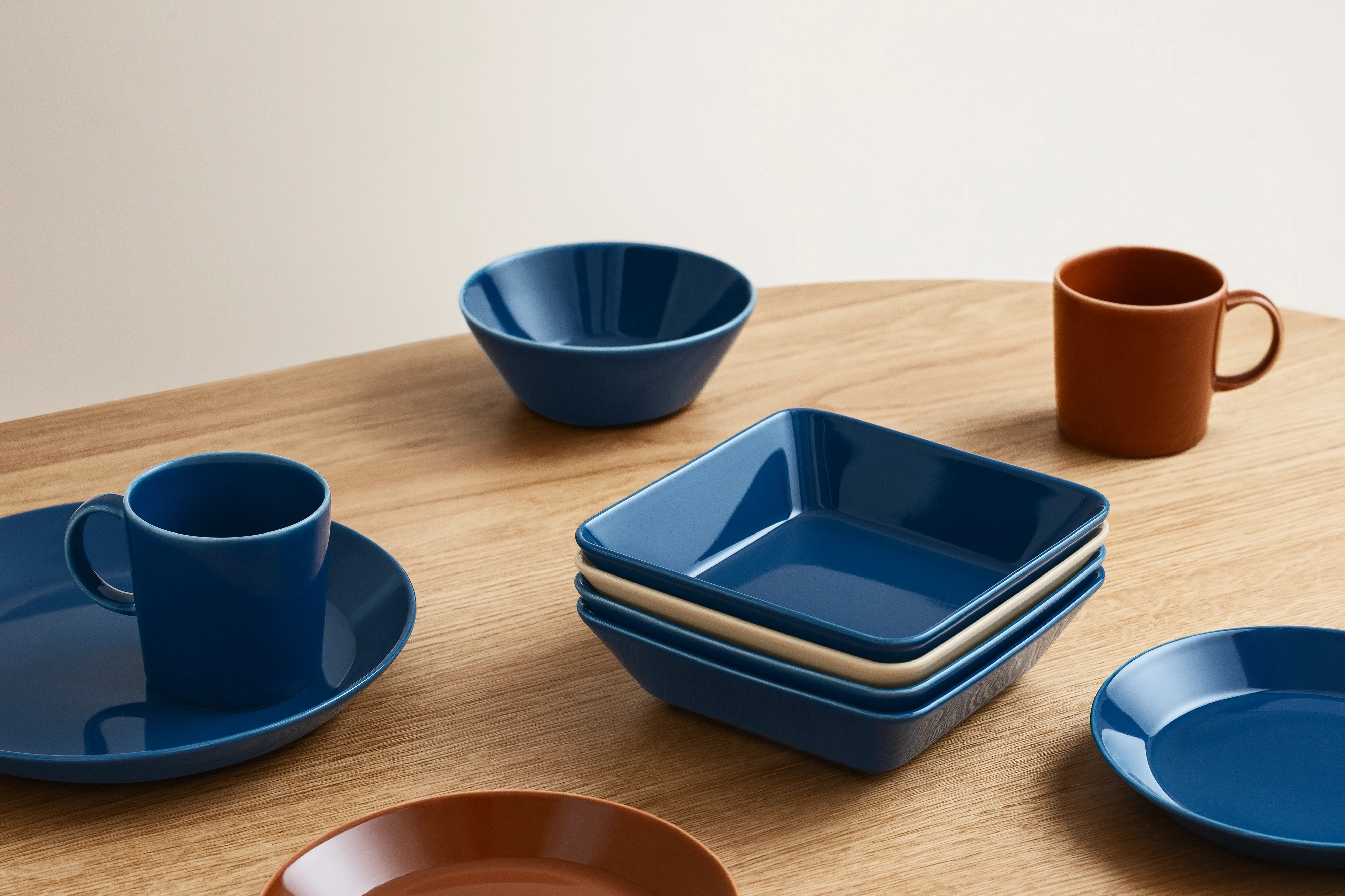 Plato De Porcelana | Foto Premium