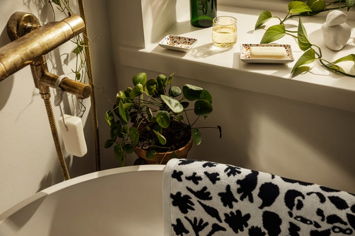 Toalla de baño Oiva Toikka Cheetah 70x140 cm - negro-blanco - Iittala