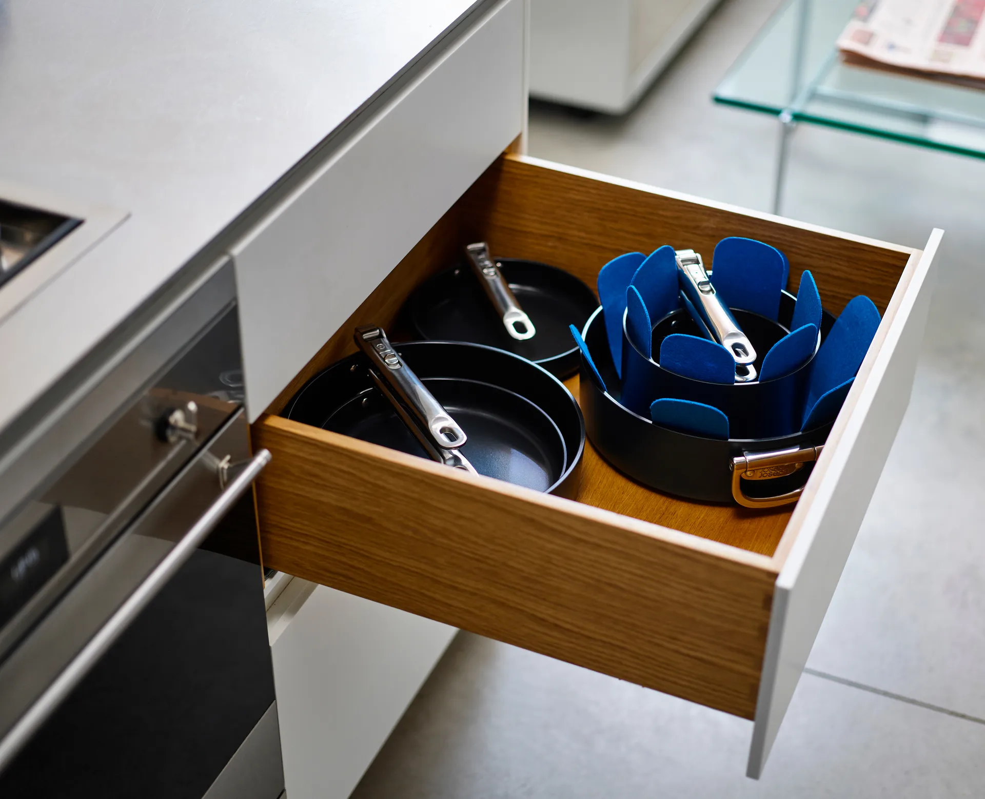 Batería de cocina antiadherente Space 8 piezas, Azul Joseph Joseph