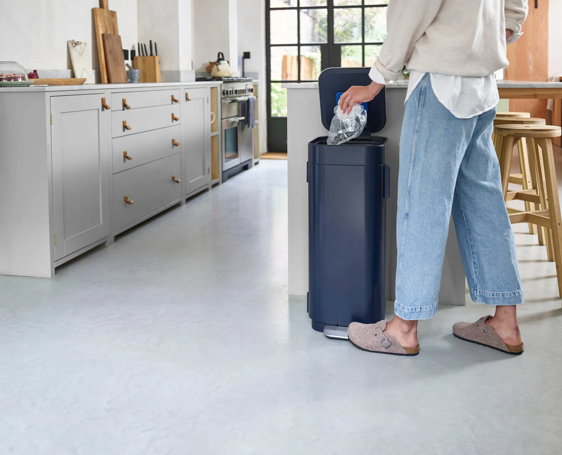 Joseph Joseph Porta cubo de pedal 40 L, Midnight blue Joseph Joseph