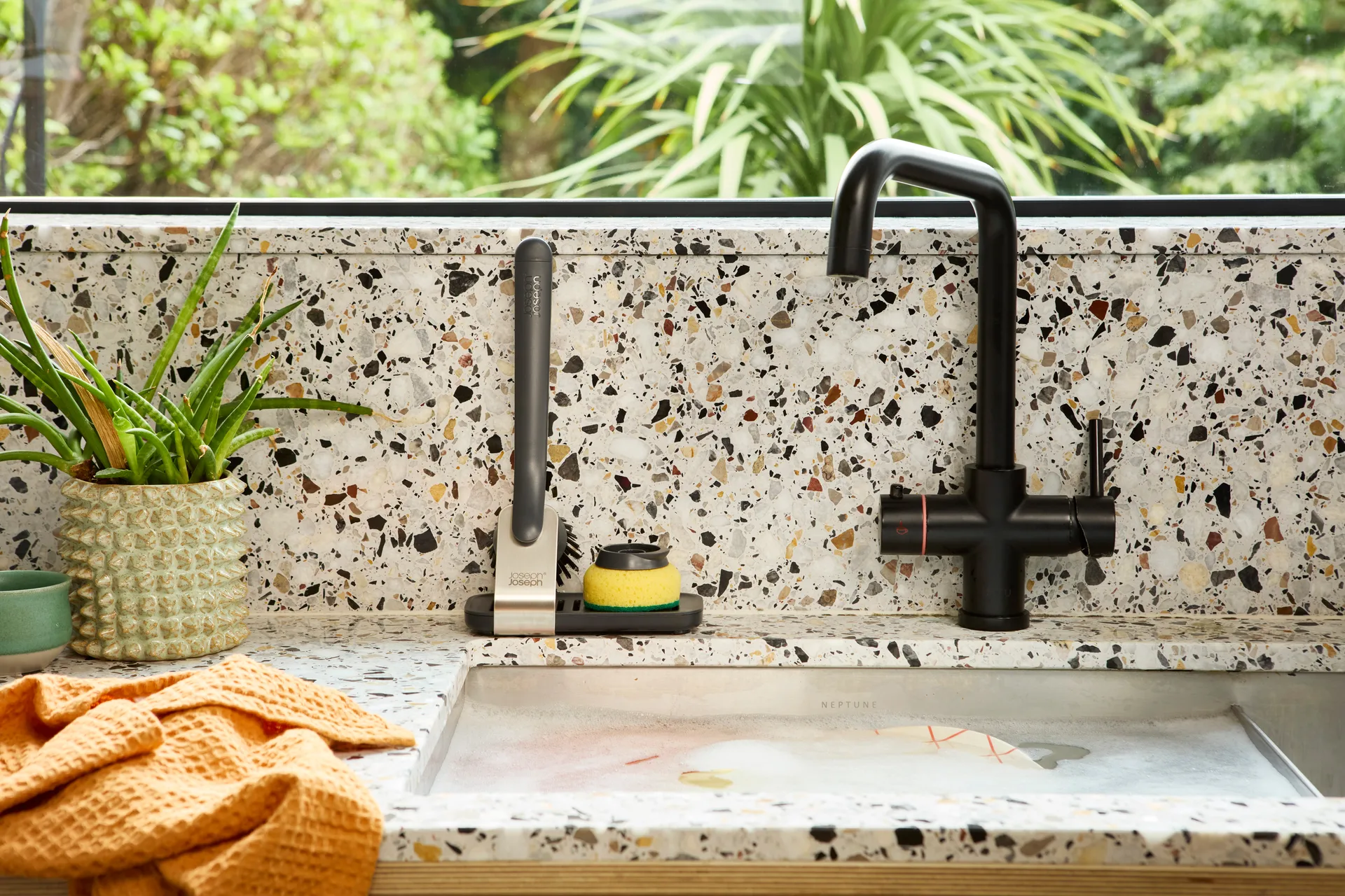 Joseph Joseph Sinktech Cepillo para platos con cabezal de repuesto y bandeja de goteo grande, Grey Joseph Joseph