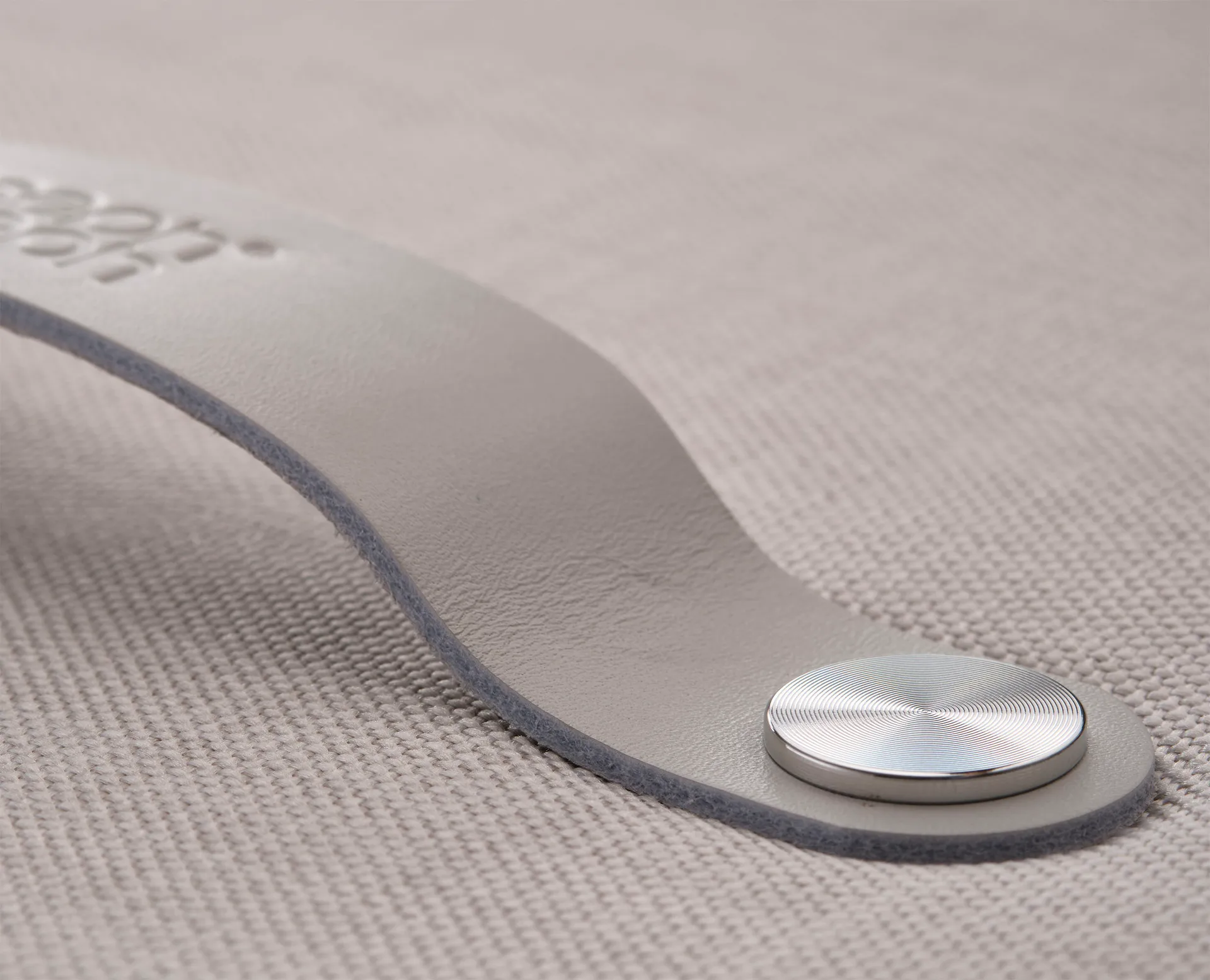 Tota Luxe cesta de ropa 90 L, Ecru Joseph Joseph