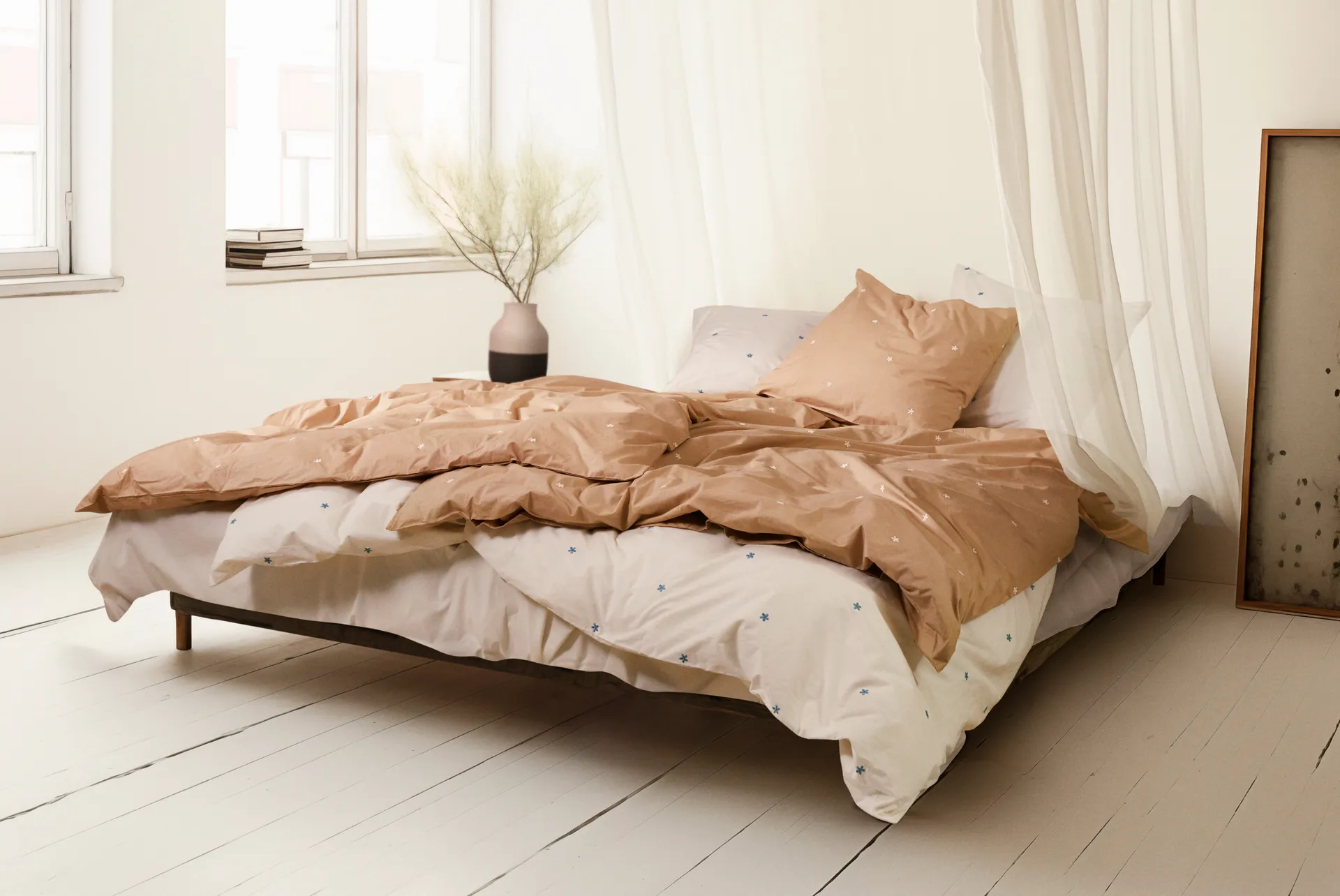 Juego de cama Daisy 150x210 cm, Sand-blanco Juna