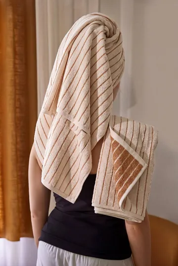 Toalla Soft - Off white, 50x100 cm - Juna