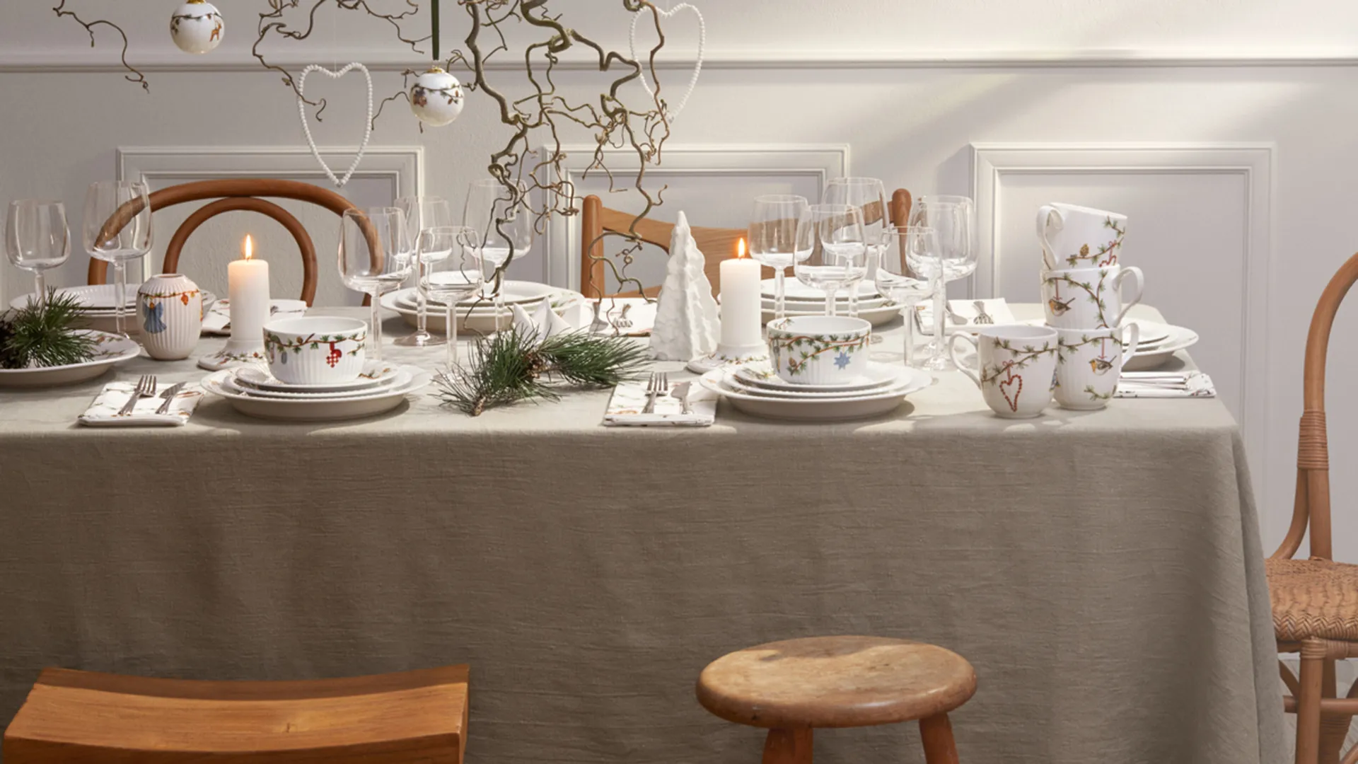 Canelabro para vela gruesa Hammershøi Christmas Ø13 cm, Blanco Kähler