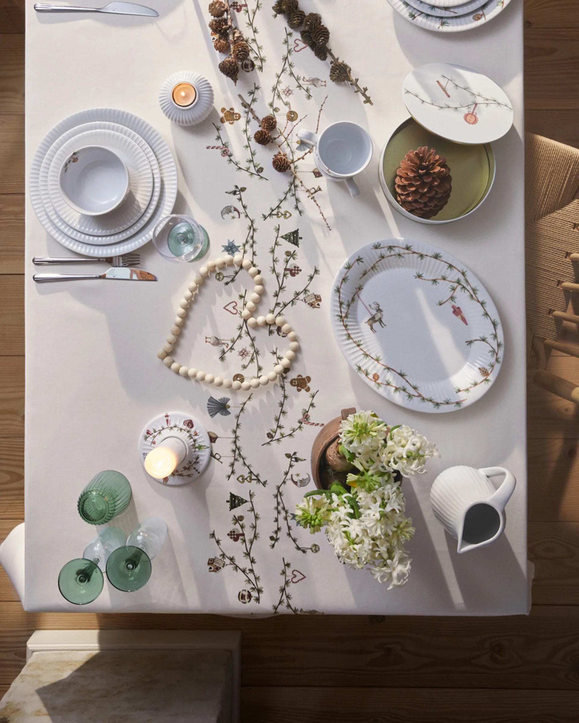 Canelabro para vela gruesa Hammershøi Christmas Ø13 cm, Blanco Kähler